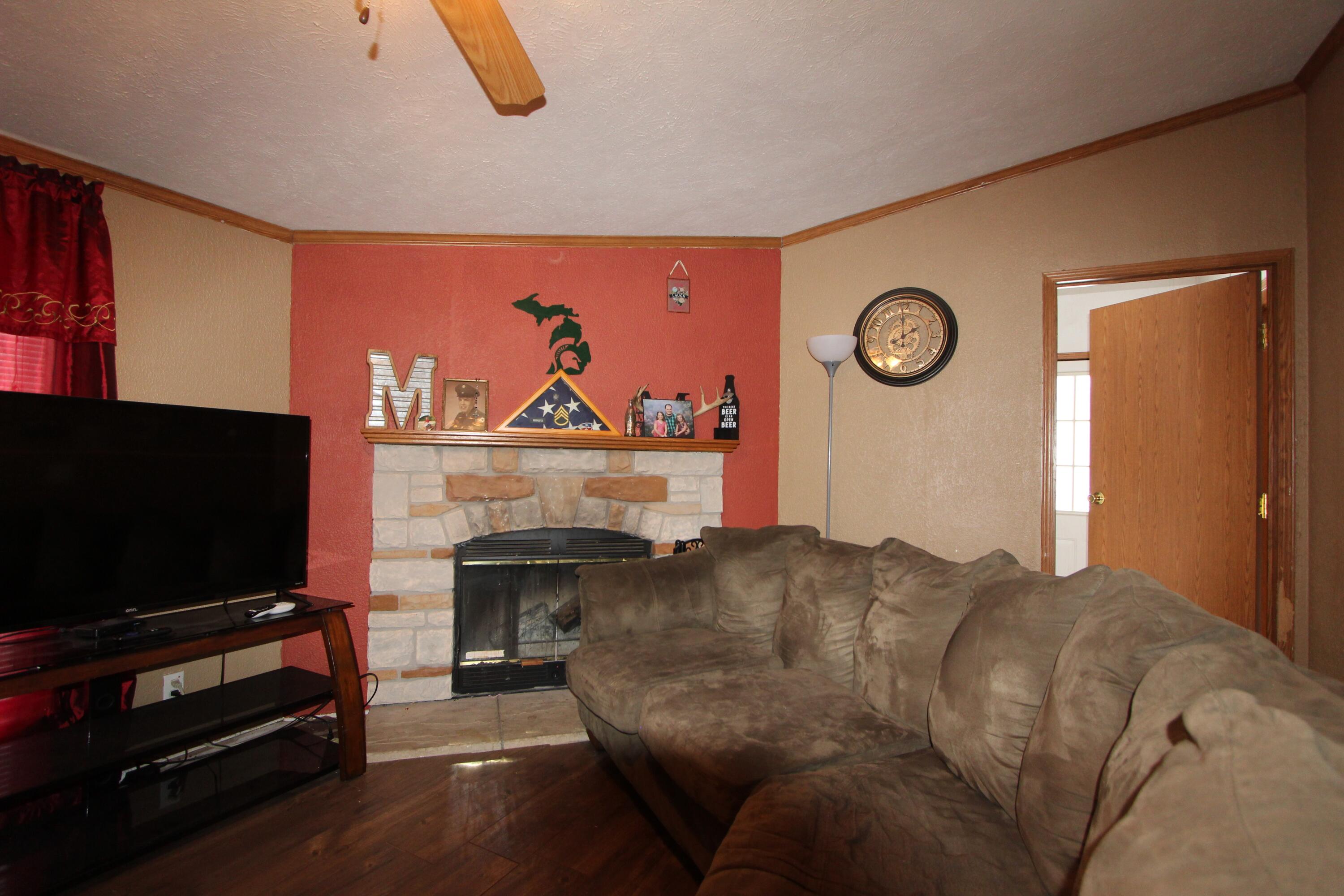 4472 Westbrook Road Ionia, MI 48846 - Photo 8 of 41 IMG_04333 3
