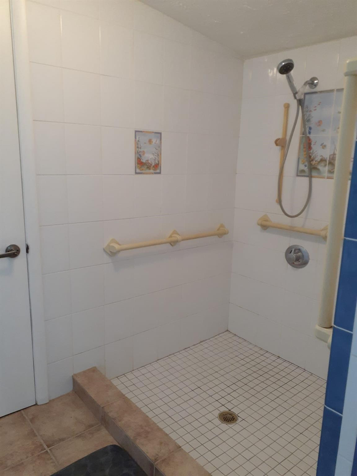 355 Kingsbridge Street Boca Raton, FL 33487 - Photo 34 of 44 2nd bathroom with large shower