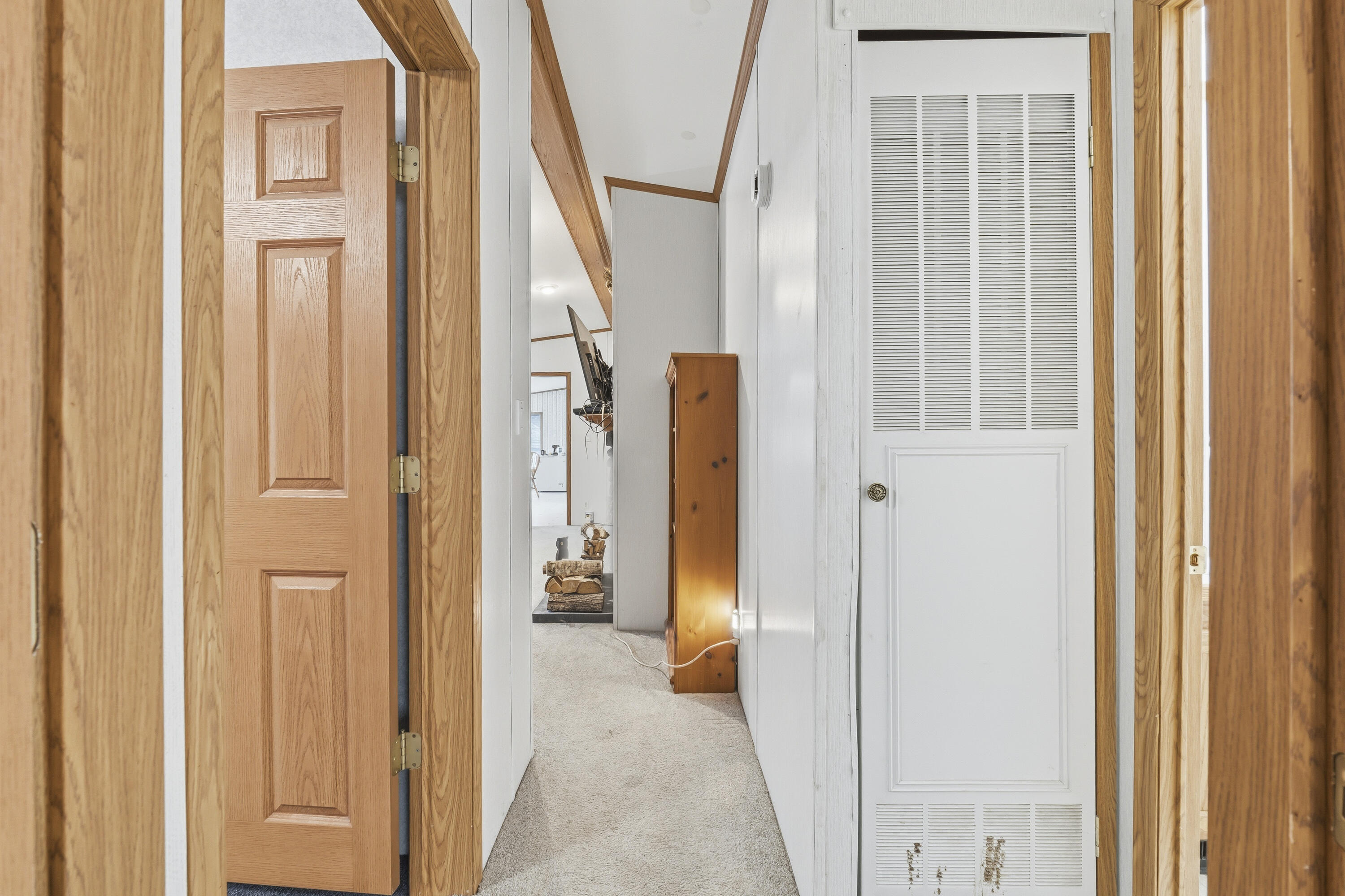 367 River Road Topsham, ME 04086 - Photo 20 of 76 Hallway