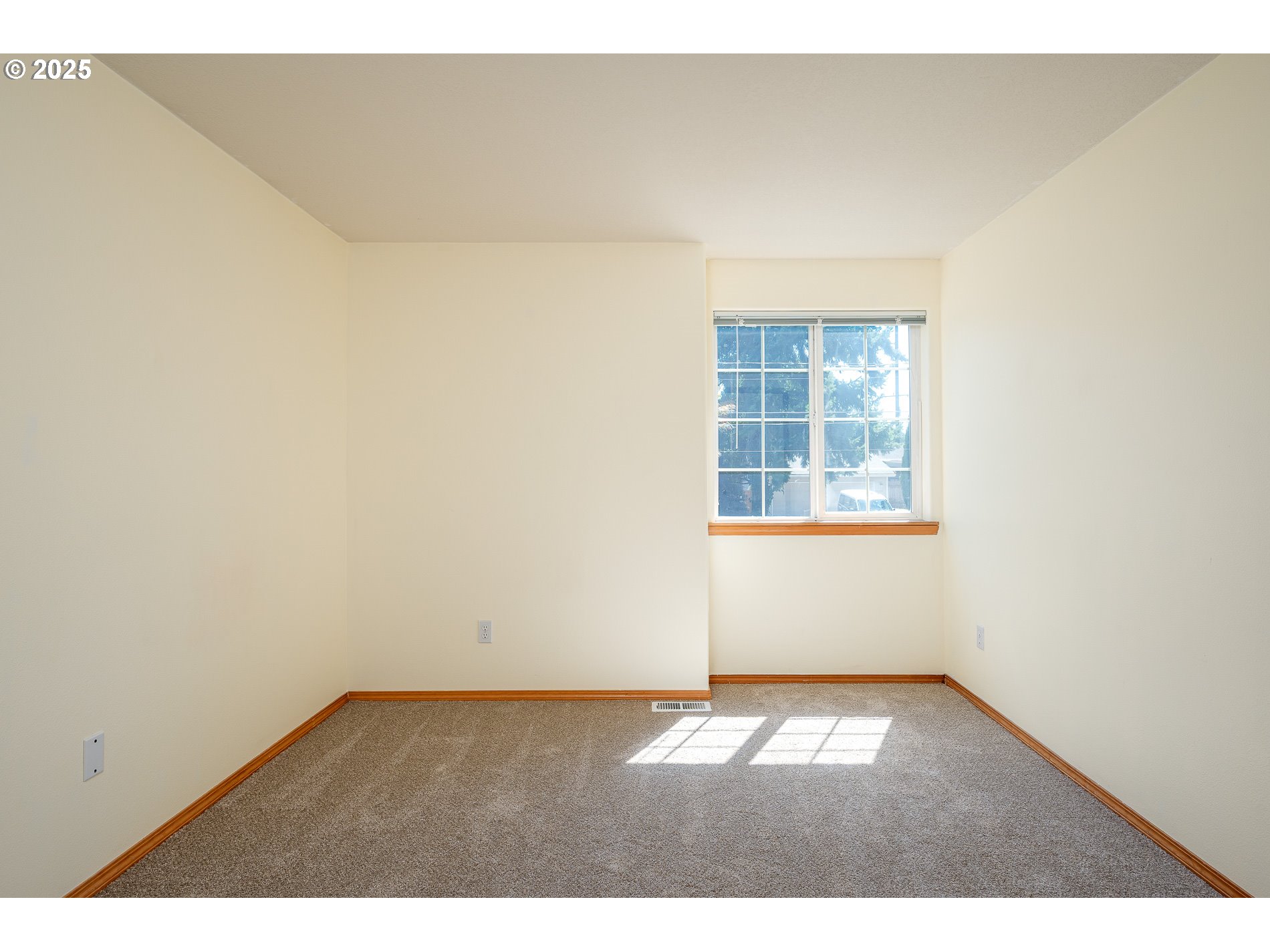 4135 Southwest Brugger Street Portland, OR 97219 - Photo 29 of 46