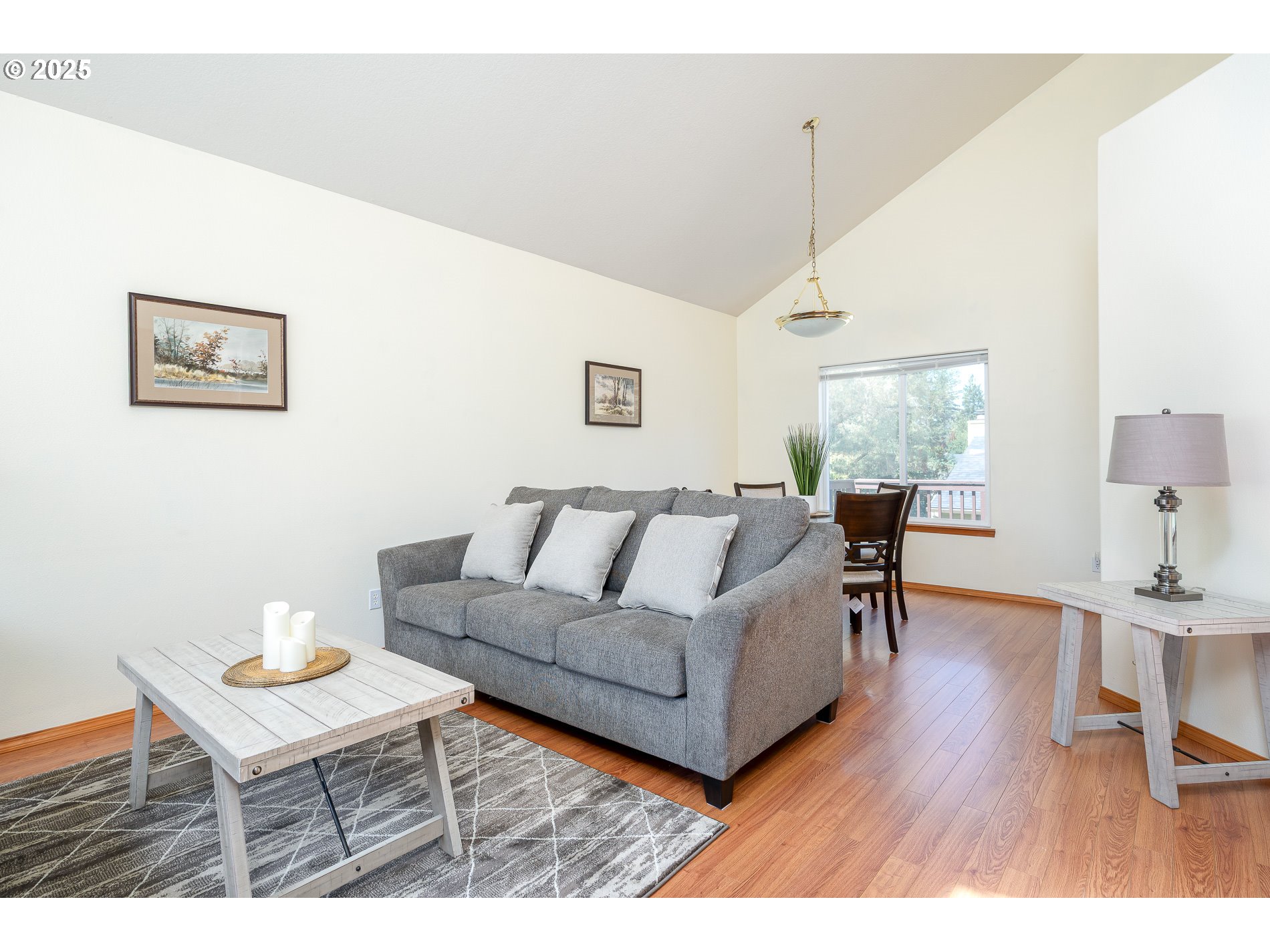 4135 Southwest Brugger Street Portland, OR 97219 - Photo 3 of 46