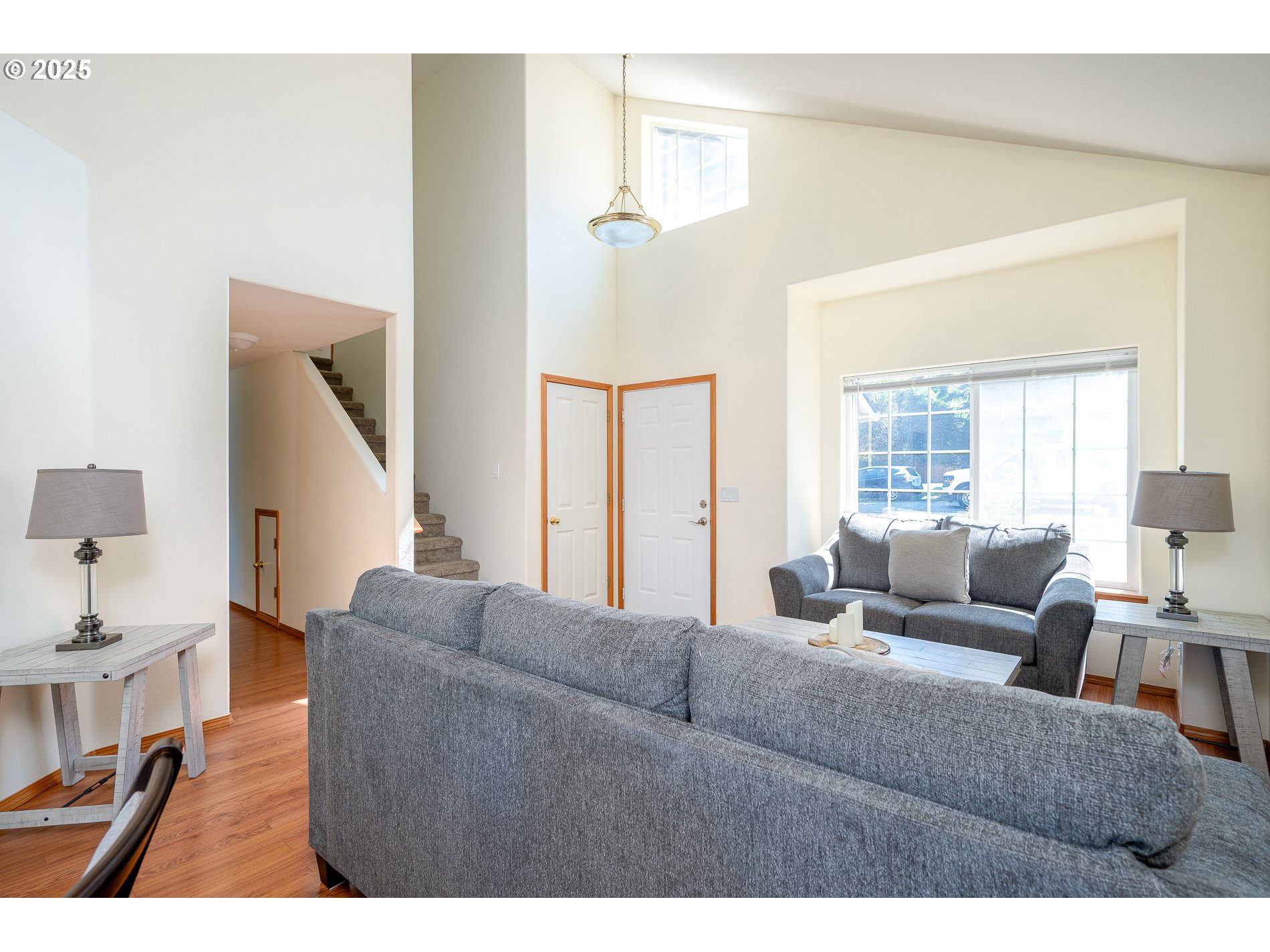 4135 Southwest Brugger Street Portland, OR 97219 - Photo 6 of 46