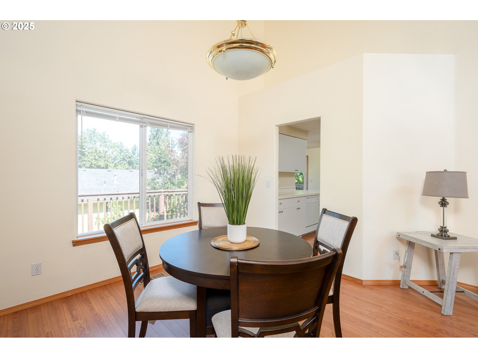 4135 Southwest Brugger Street Portland, OR 97219 - Photo 10 of 46