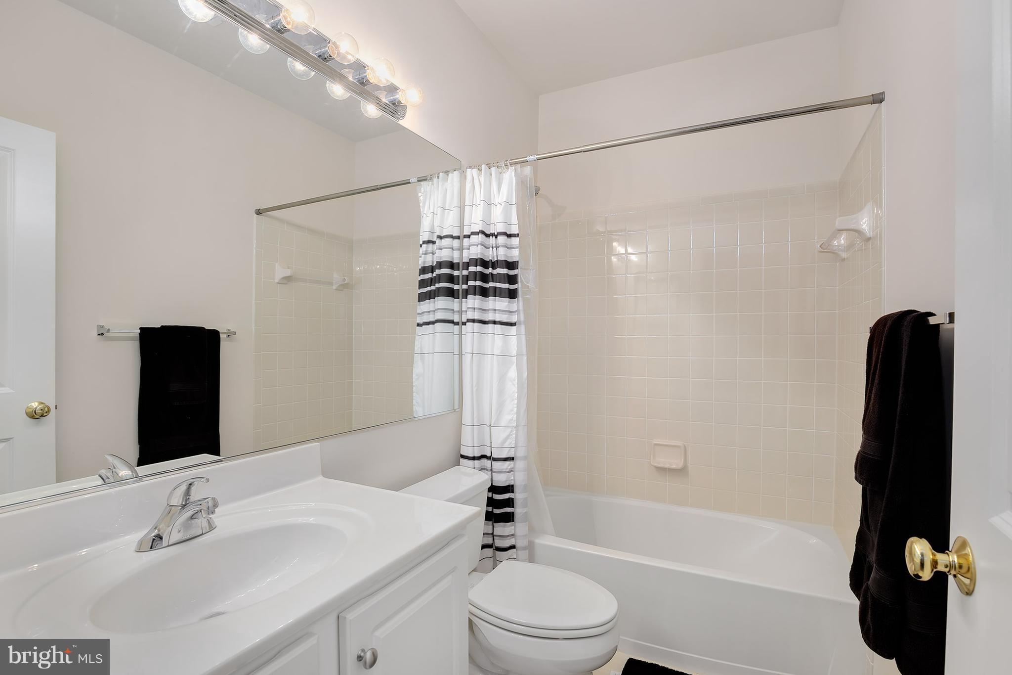 9210 Ribbon Falls Loop Bristow, VA 20136 - Photo 26 of 30 Bath