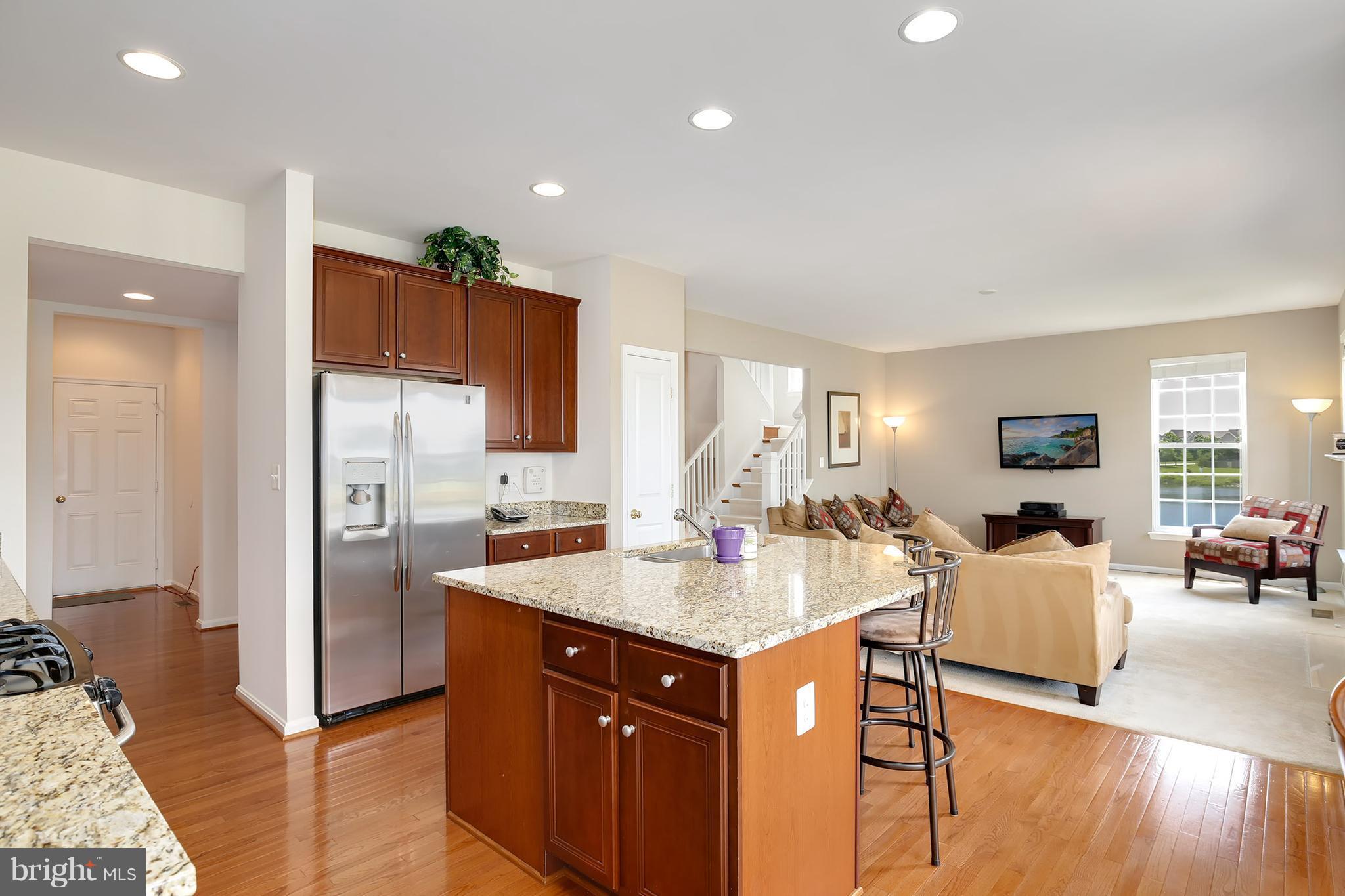 9210 Ribbon Falls Loop Bristow, VA 20136 - Photo 8 of 30 Kitchen