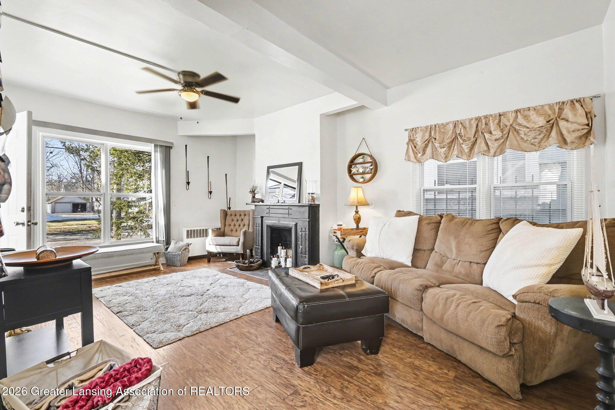 514 North Walnut Street Lansing, MI 48933 - Photo 3 of 30 005_file_9833