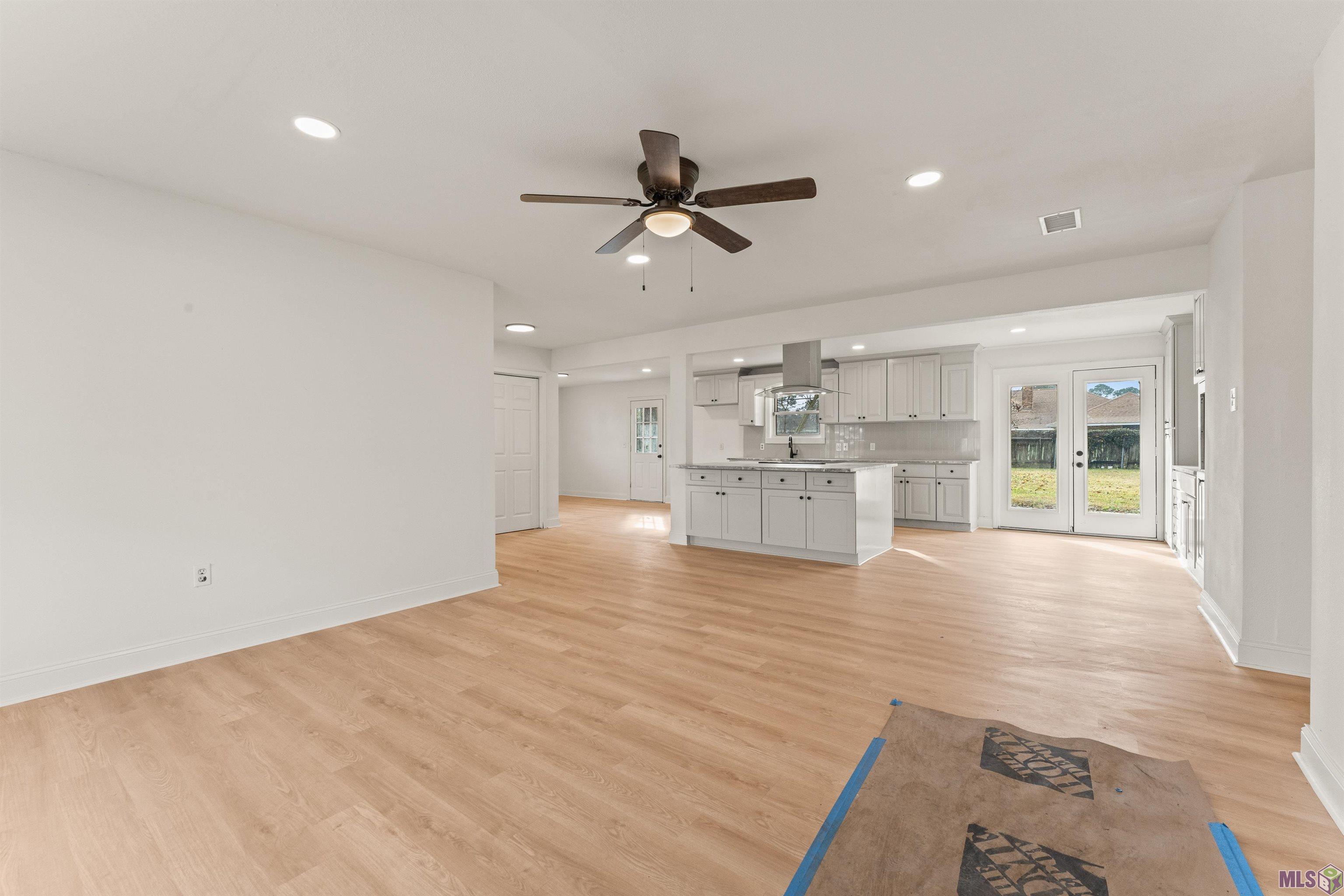 9458 West Darryl Parkway Baton Rouge, LA 70815 - Photo 11 of 32