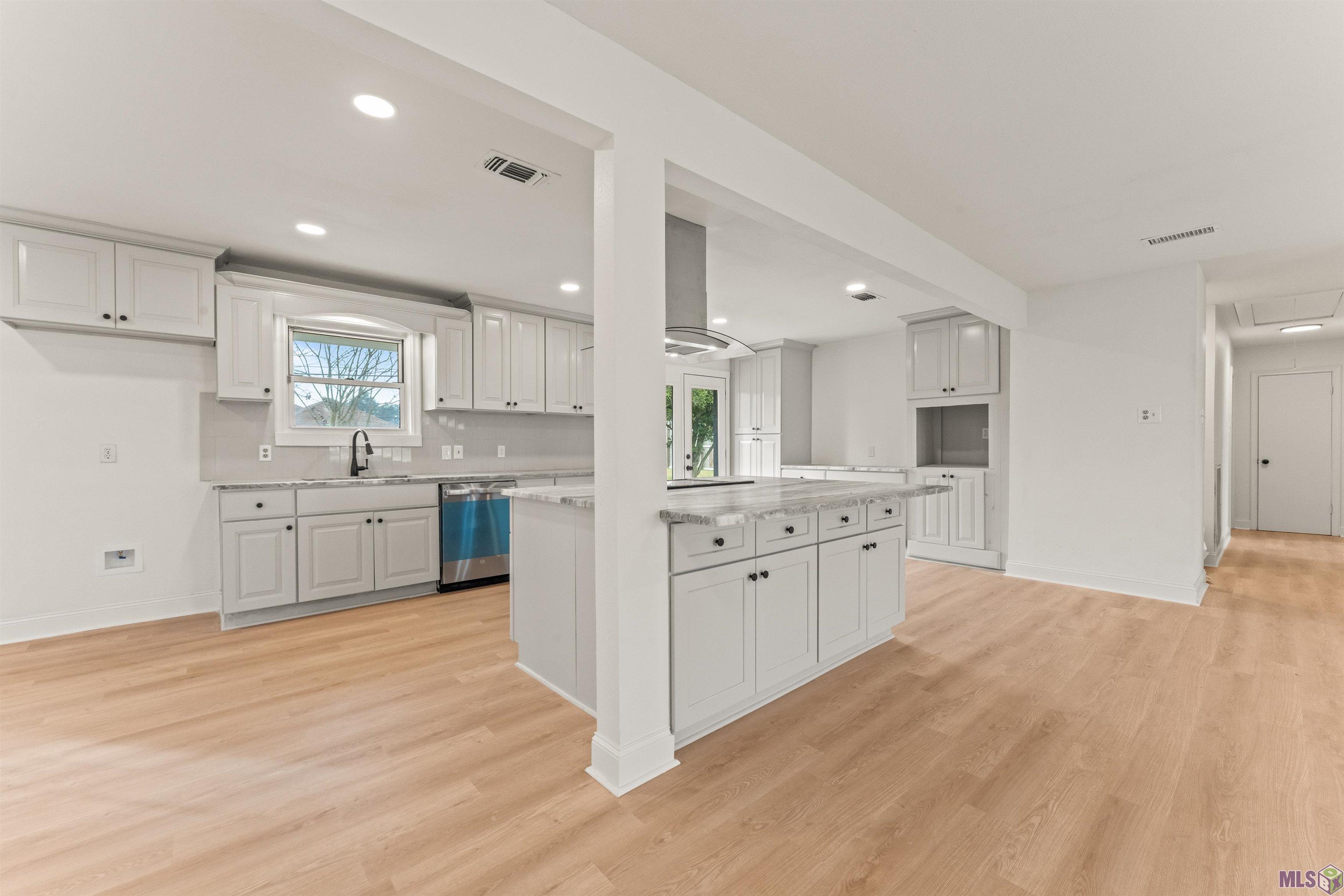 9458 West Darryl Parkway Baton Rouge, LA 70815 - Photo 10 of 31