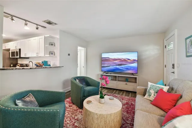 $2,999 | 4324 South Clark Avenue, Tampa, FL 33611