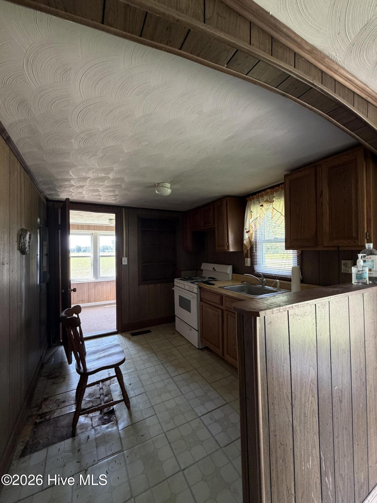2217 Harvey Point Road Hertford, NC 27944 - Photo 8 of 16
