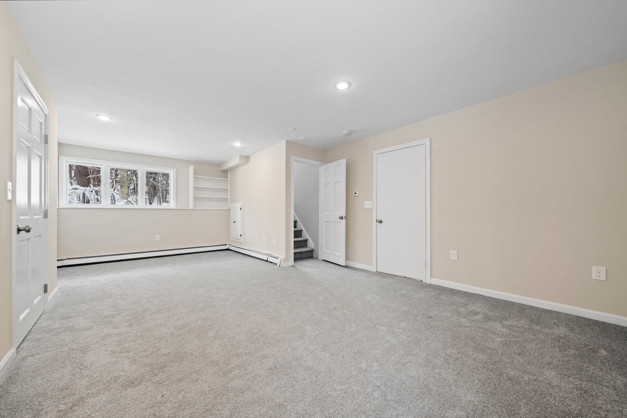 22 Stowell Road Bedford, NH 03110 - Photo 28 of 40 Gallery Image 28