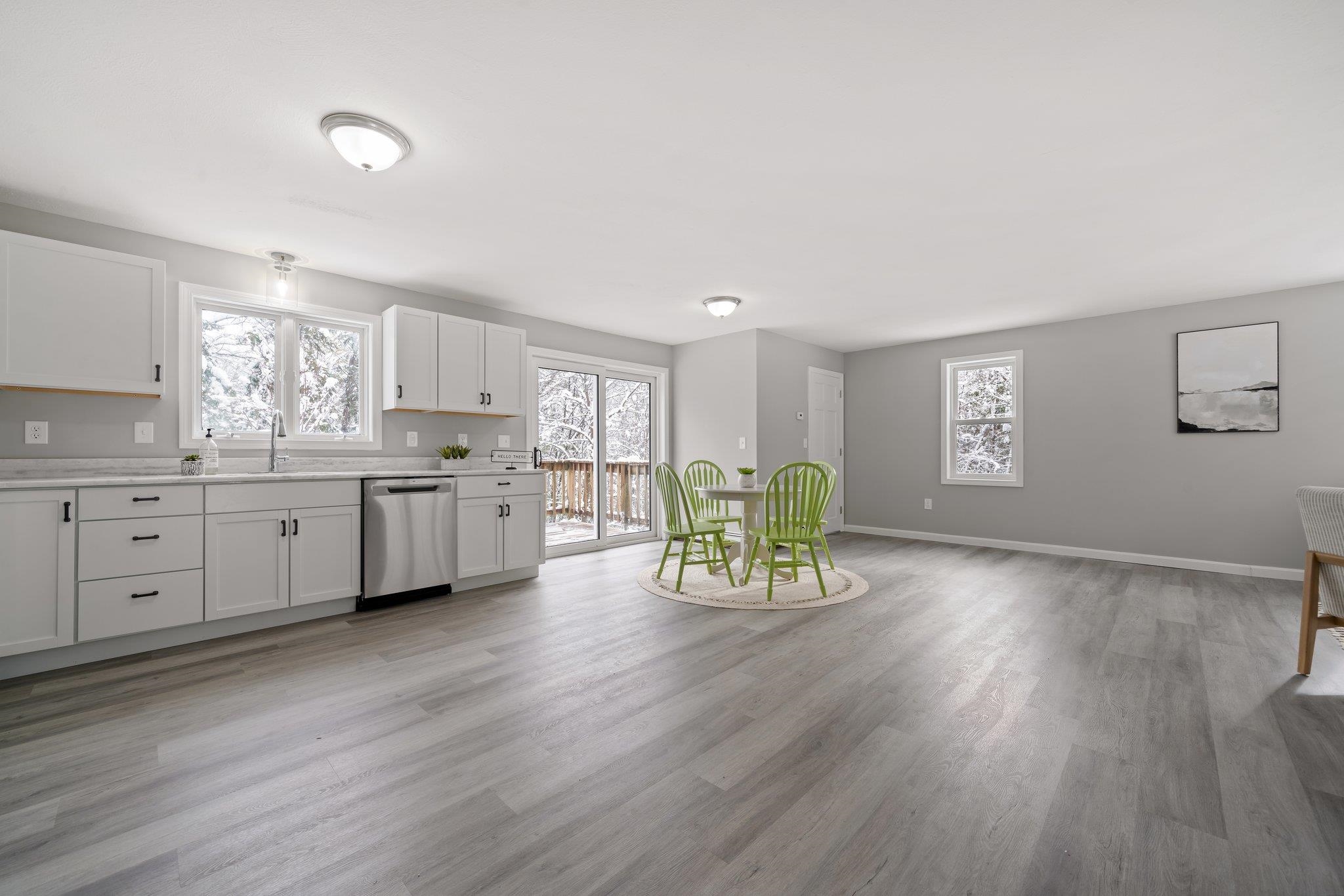 22 Stowell Road Bedford, NH 03110 - Photo 5 of 40 Gallery Image 5