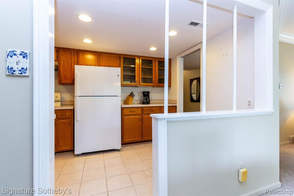 19710 West 13 Mile Road, Unit 101 Beverly Hills, MI 48025 - Photo 15 of 40