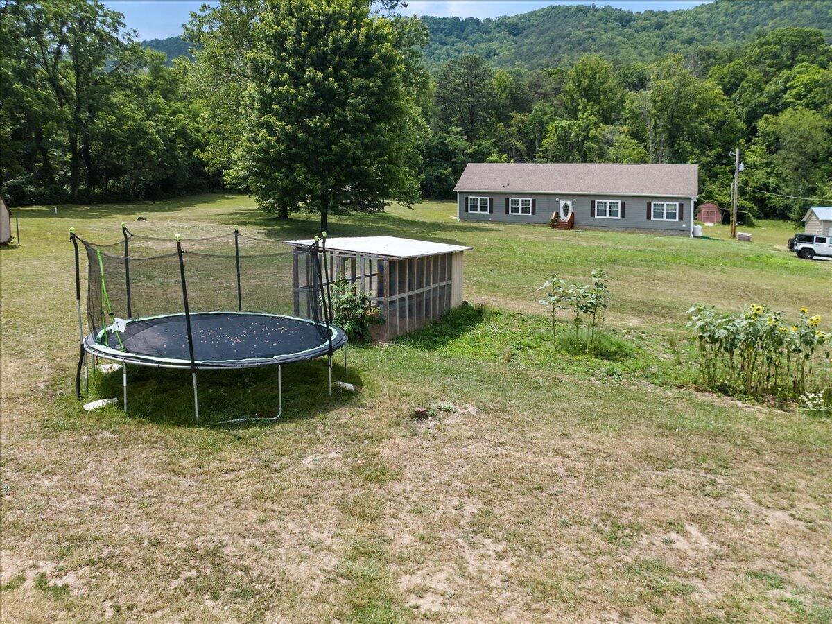 5583 Bradshaw Road Salem, VA 24153 - Photo 10 of 51 11-DJI_20260630142021_0011_D