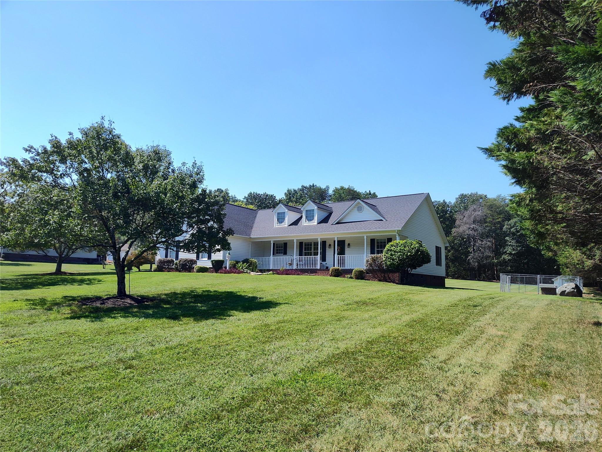 4005 Davis Road Maiden, NC 28650 - Photo 6 of 42 Gallery Image 6