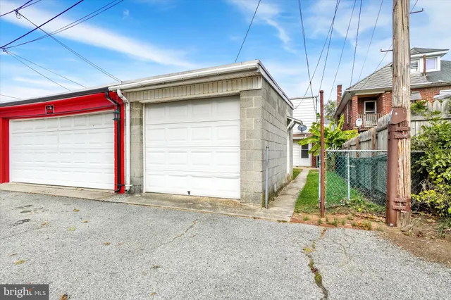 $184,900 | 1622 West Philadelphia Street, York, PA 17404