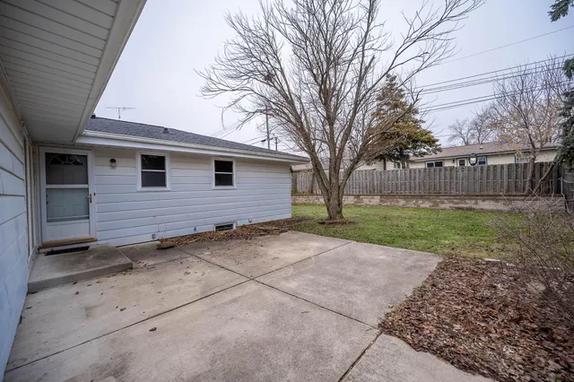 $279,900 | 110 Crab Tree Lane, Racine, WI 53406