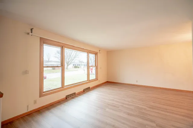 $279,900 | 110 Crab Tree Lane, Racine, WI 53406