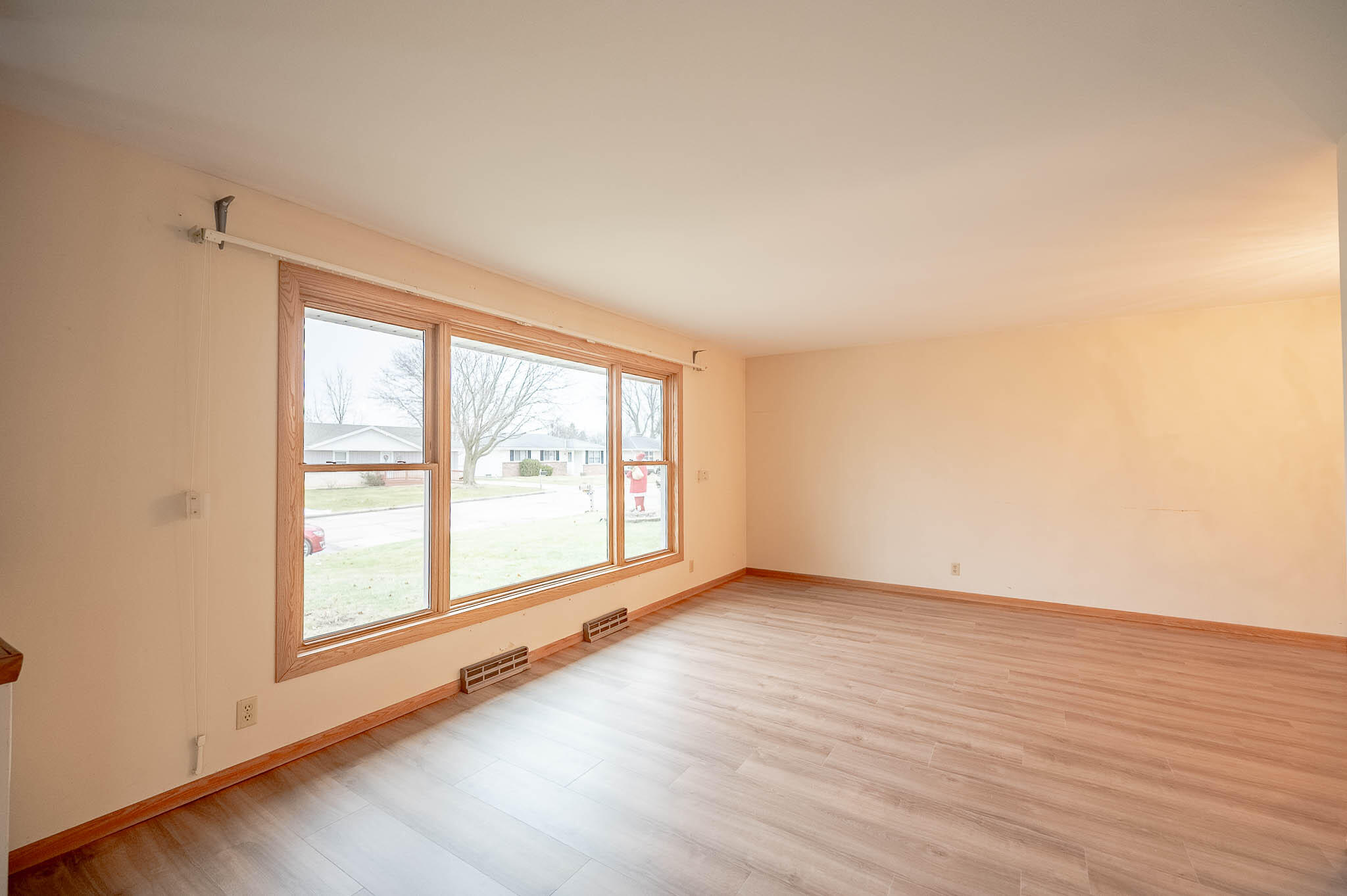 110 Crab Tree Lane Racine, WI 53406 - Photo 4 of 15 Crab Tree - 005 - KEP