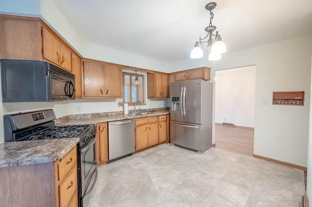 $279,900 | 110 Crab Tree Lane, Racine, WI 53406