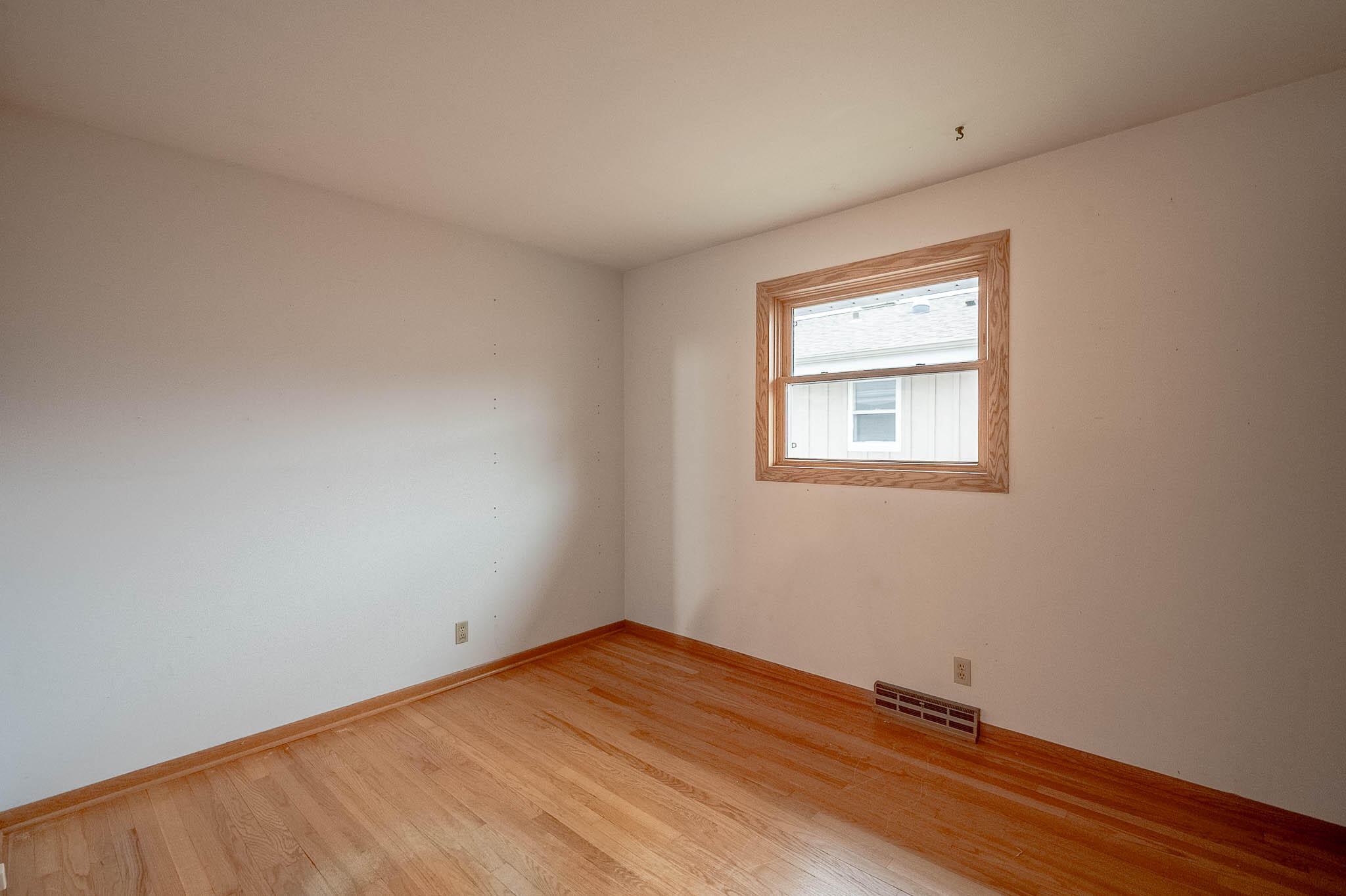 110 Crab Tree Lane Racine, WI 53406 - Photo 8 of 15 Crab Tree - 011 - KEP