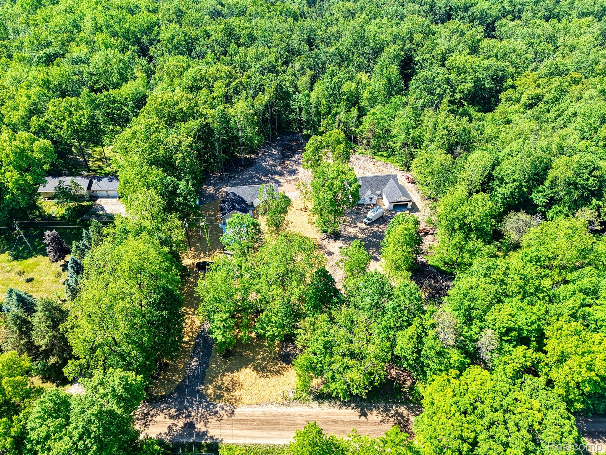 10551 West Allen Road Fowlerville, MI 48836 - Photo 28 of 34 DJI_20260603110645_0442_D_6.jpg
