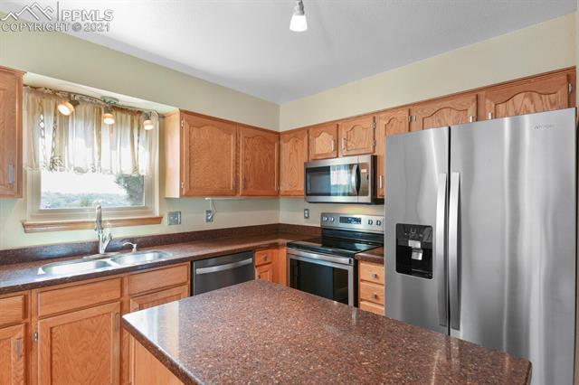5285 Silo Ridge Colorado Springs, CO 80917 - Photo 16 of 50 Gallery Image 16