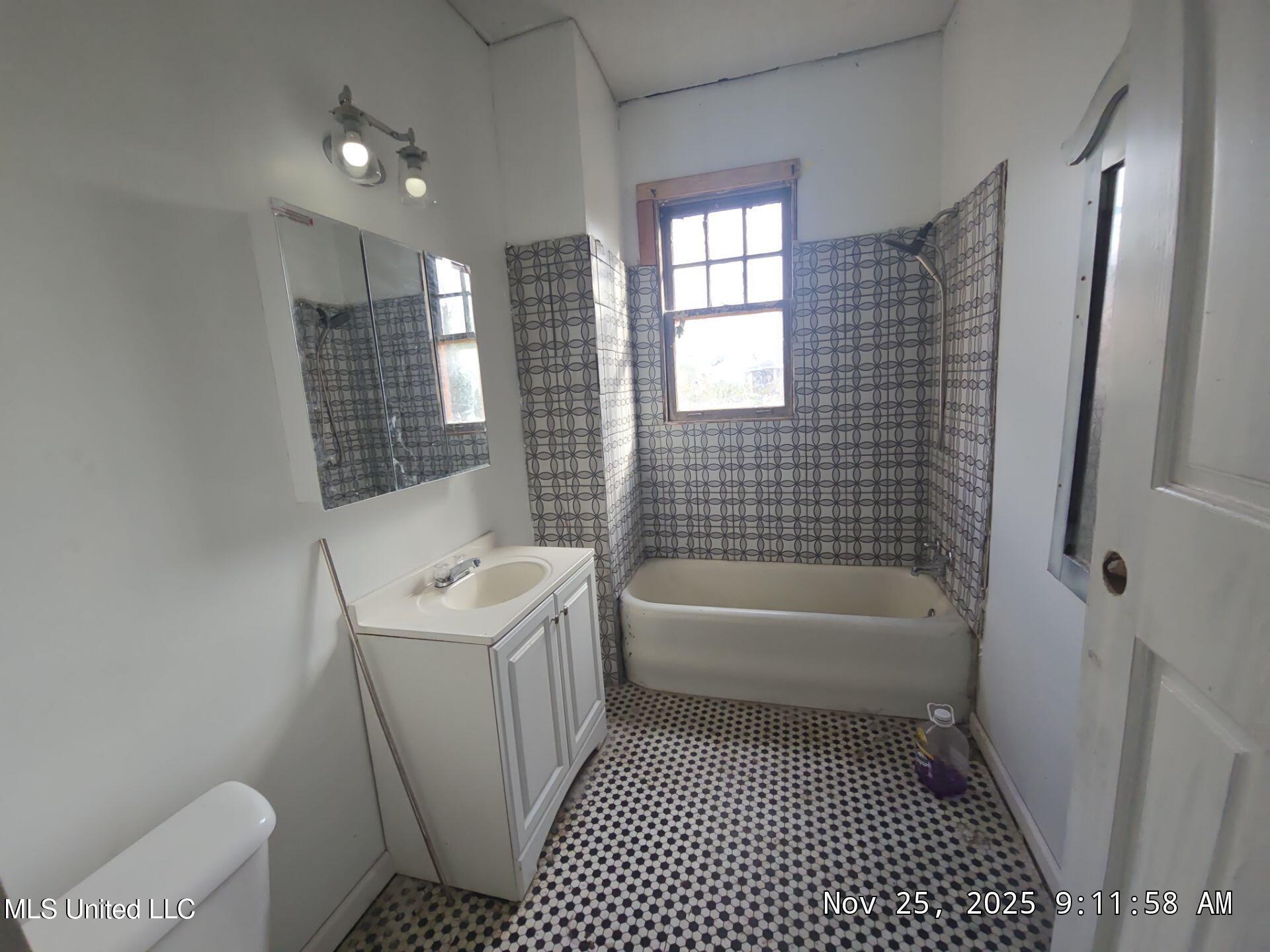 413 Pine Street Lexington, MS 39095 - Photo 22 of 28 22-Nov 25, 2025 15-11-58-G3Nb