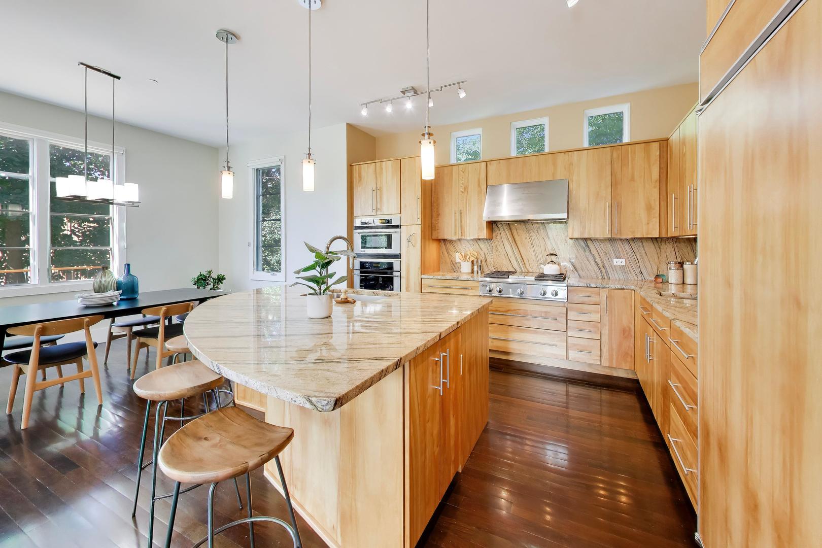 535 Cedar Street Park Ridge, IL 60068 - Photo 10 of 47 Gallery Image 10
