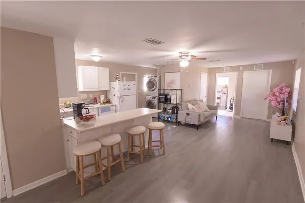 $299,000 | 202 Orangeview Circle, Lakeland, FL 33803
