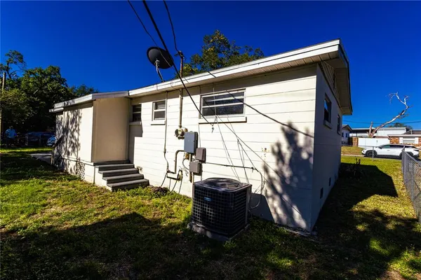 $299,000 | 202 Orangeview Circle, Lakeland, FL 33803