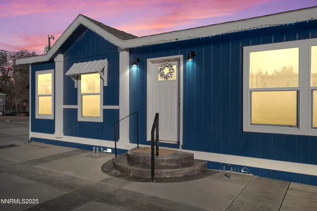 a house view with a outdoor space