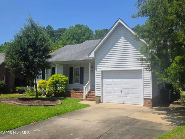 $275,000 | 207 Lakemere Drive, New Bern, NC 28562