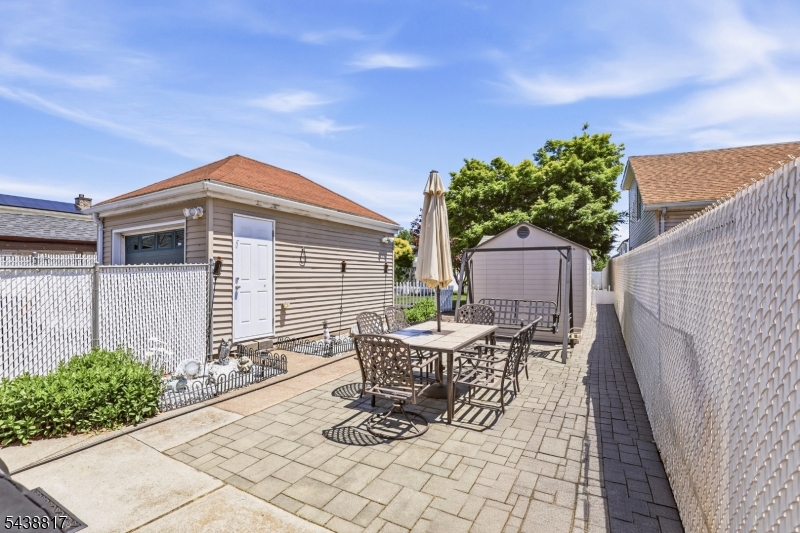 332 Riverside Avenue Lyndhurst, NJ 07071 - Photo 7 of 38
