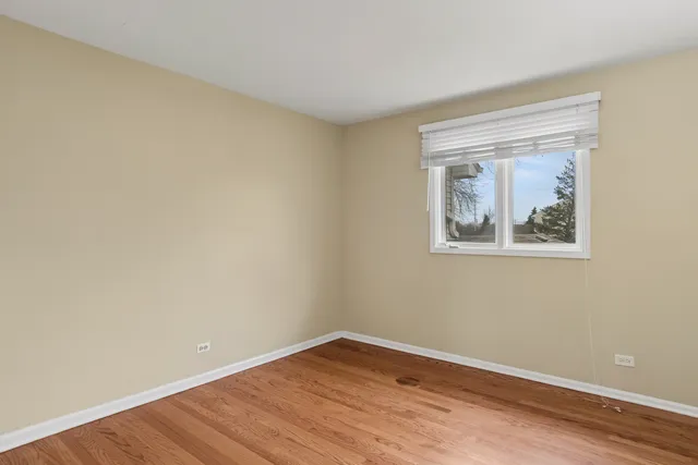 $339,000 | 30W539 Fairway Drive, Naperville, IL 60563