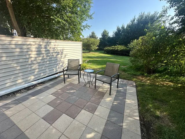 $339,000 | 30W539 Fairway Drive, Naperville, IL 60563