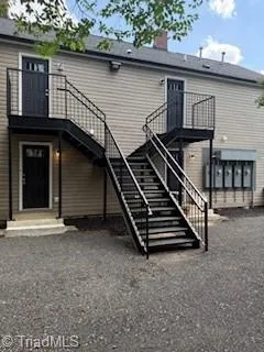 $1,250 | 139 Nelson Street, Unit 201, Kernersville, NC 27284