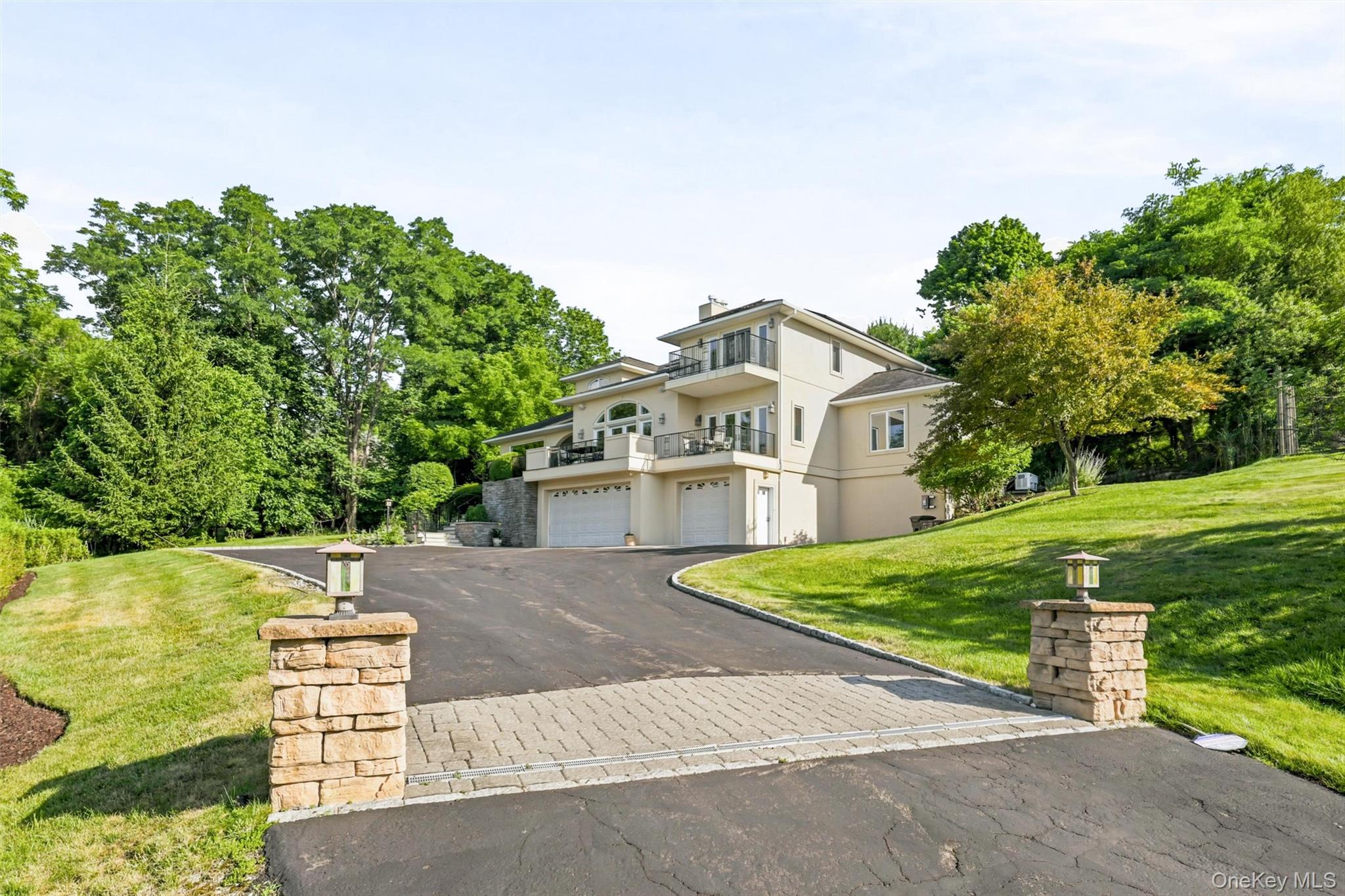 2 Half Moon Ridge Cornwall-on-Hudson, NY 12520 - Photo 4 of 50