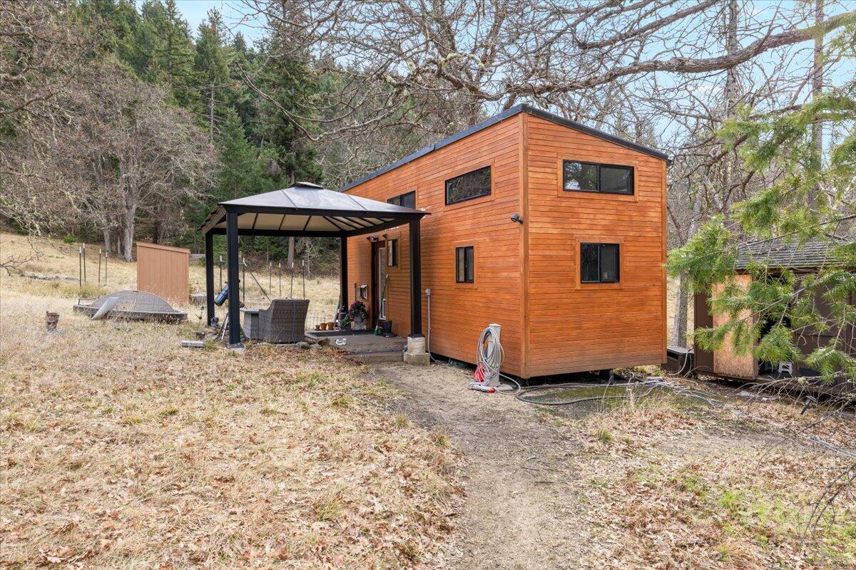 1203 Tyler Creek Road Ashland, OR 97520 - Photo 3 of 29 03-CI_8238