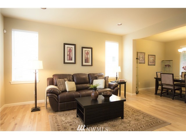 5605 Northeast 5th Circle Renton, WA 98059 - Photo 3 of 13