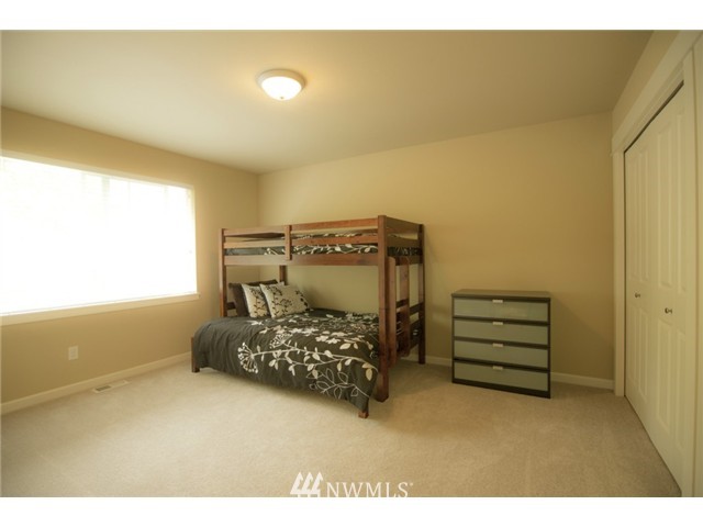 5605 Northeast 5th Circle Renton, WA 98059 - Photo 9 of 13