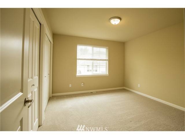 5605 Northeast 5th Circle Renton, WA 98059 - Photo 10 of 13