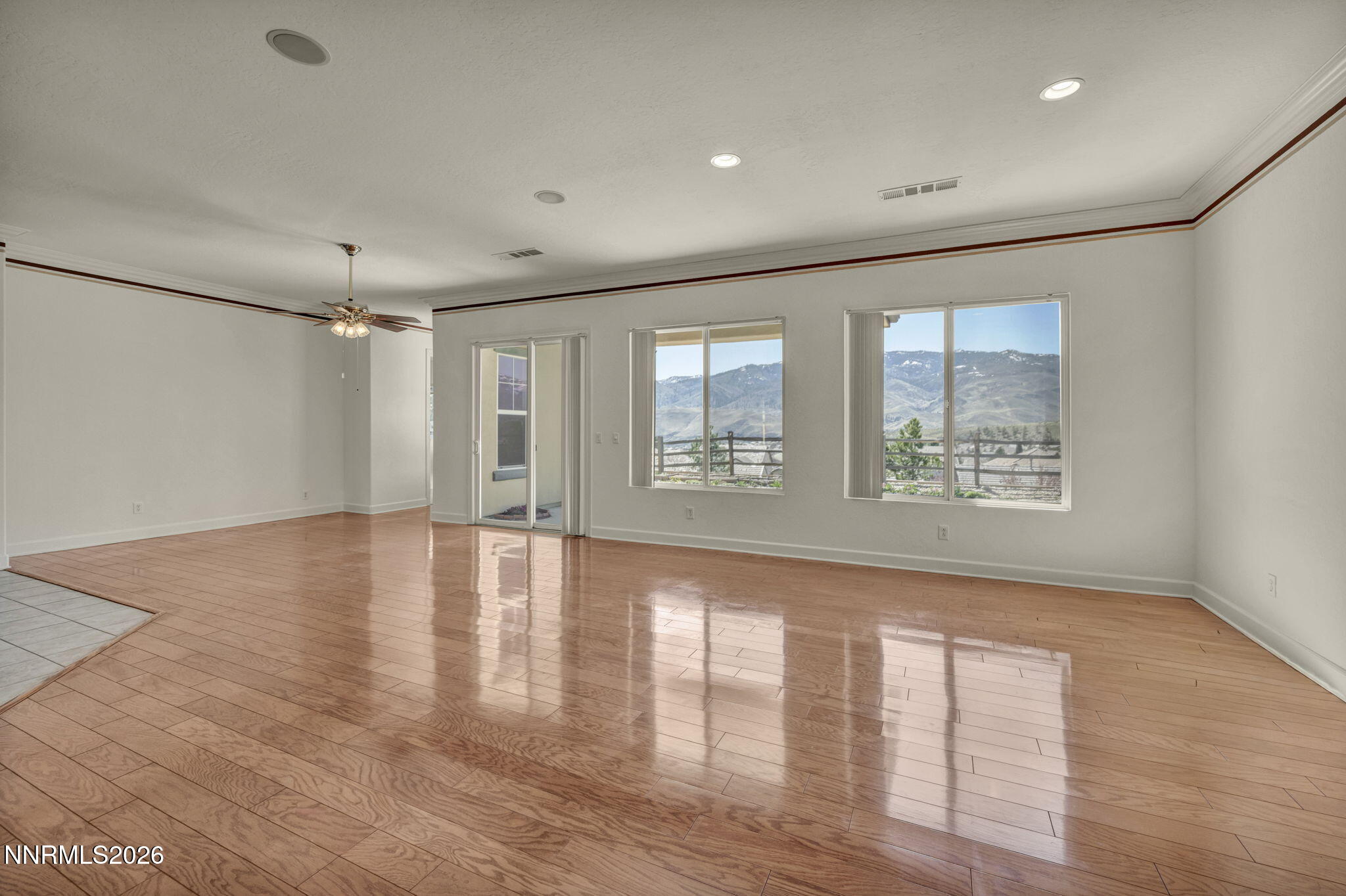 9160 Mount Pleasant Drive Reno, NV 89523 - Photo 17 of 36 Livingroom
