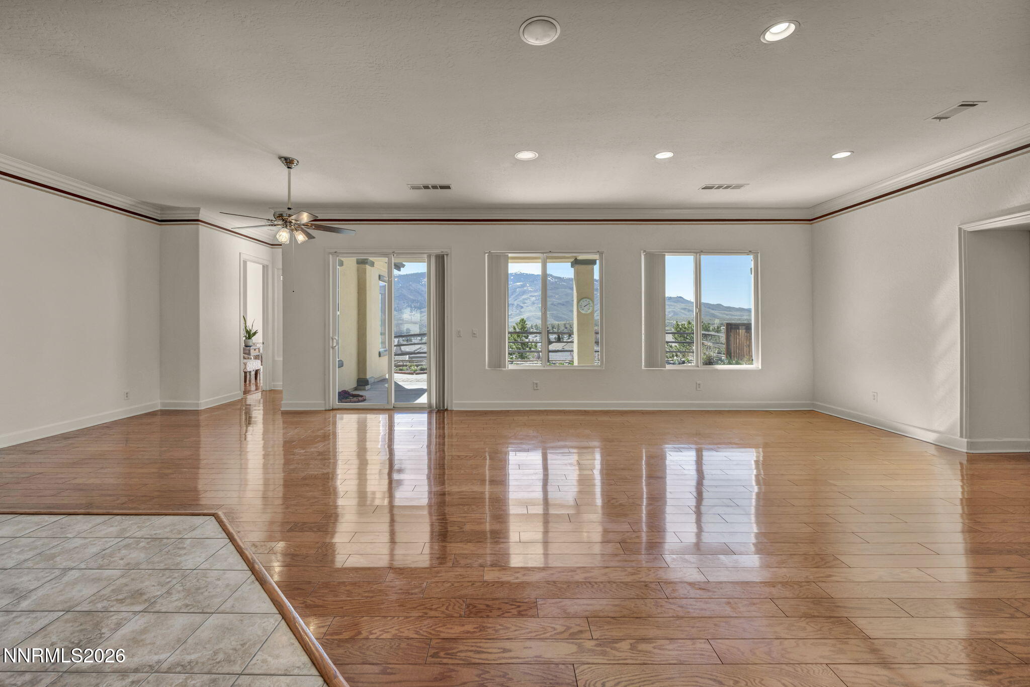 9160 Mount Pleasant Drive Reno, NV 89523 - Photo 18 of 36 Livingroom