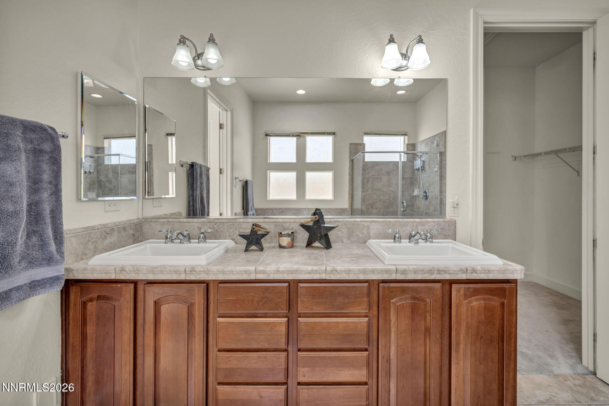 9160 Mount Pleasant Drive Reno, NV 89523 - Photo 24 of 36 Primarybath2