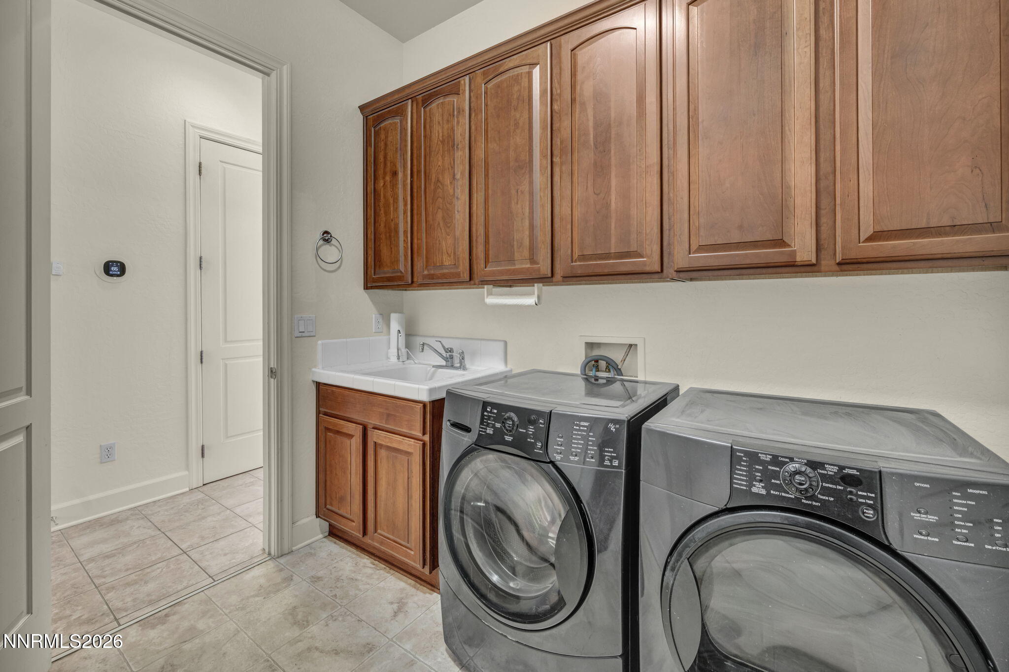 9160 Mount Pleasant Drive Reno, NV 89523 - Photo 28 of 36 Laundry