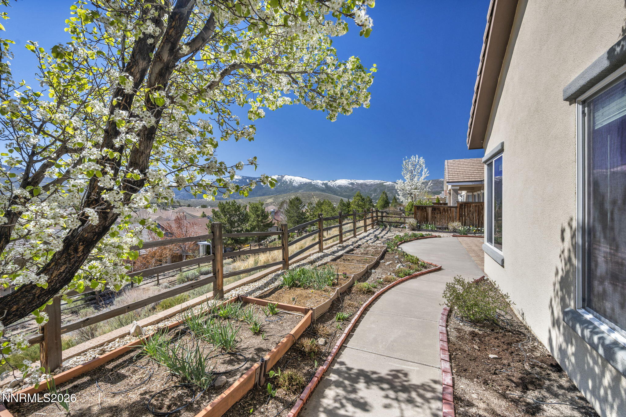 9160 Mount Pleasant Drive Reno, NV 89523 - Photo 31 of 36 Back2