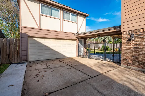 $3,300 | 603 Chedworth Drive, Houston, TX 77062