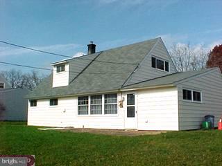 44 Candytuft Road Levittown, PA 19057 - Photo 2 of 6