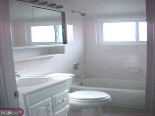 44 Candytuft Road Levittown, PA 19057 - Photo 6 of 6